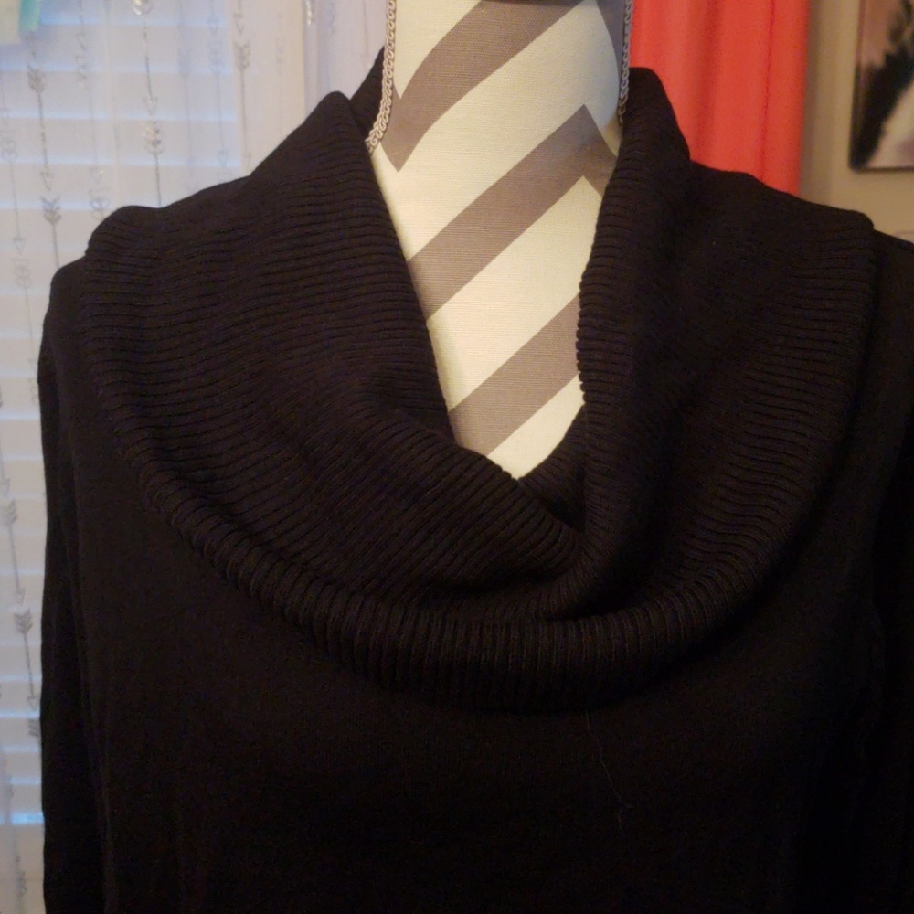 Sweater - Picture 2 of 4